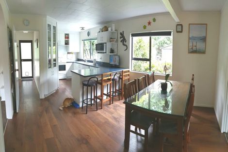 Photo of property in 17 Charlotte Street, Takapau, 4203