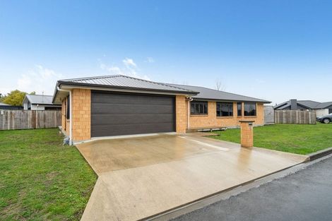 Photo of property in 1 Molesworth Street, Carterton, 5713