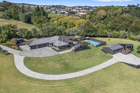 Photo of property in 71 Kaipara Road, Papakura, 2582