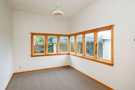 Photo of property in 5 Wood Street, Takaro, Palmerston North, 4410