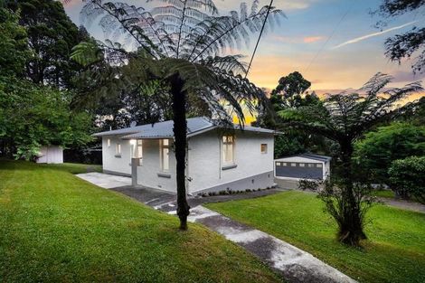 Photo of property in 2 Otitori Bay Road, Titirangi, Auckland, 0604