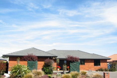 Photo of property in 75 Aston Drive, Waimairi Beach, Christchurch, 8083