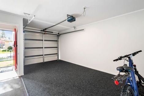 Photo of property in 18 Kevale Place, Manurewa, Auckland, 2102