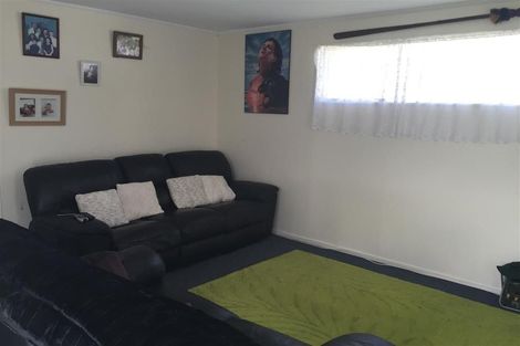 Photo of property in 2/10 Norrie Smith Avenue, Flat Bush, Auckland, 2023