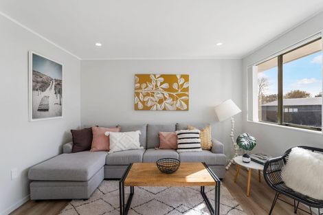 Photo of property in 10a Cramond Drive, Mangere East, Auckland, 2024