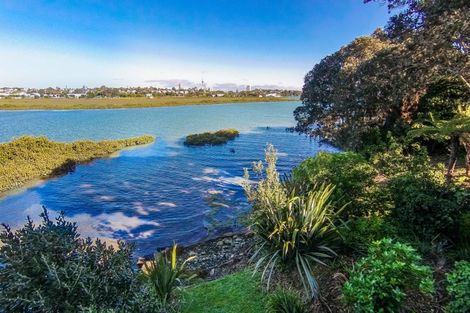 Photo of property in 3a Wesley Street, Devonport, Auckland, 0624