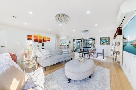 Photo of property in 1 Papahou Lane, Papatoetoe, Auckland, 2025