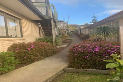 Photo of property in 41 Bluebird Crescent, Unsworth Heights, Auckland, 0632