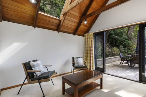 Photo of property in 18 Marama Terrace, Eastbourne, Lower Hutt, 5013