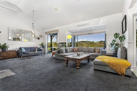 Photo of property in 59 Whitford Park Road, Whitford, Manurewa, 2576