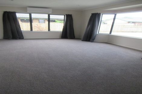 Photo of property in 41 Mary Huse Grove, Manor Park, Lower Hutt, 5019
