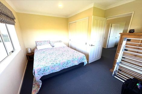 Photo of property in 10 Michael Bosher Way, Flat Bush, Auckland, 2019