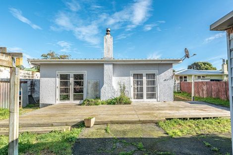 Photo of property in 22 Kotuku Street, Castlecliff, Whanganui, 4501
