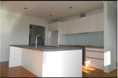 Photo of property in 36 Sohlue Place, Oteha, Auckland, 0632