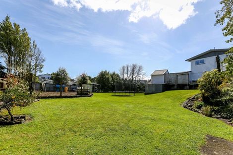 Photo of property in 17 Kowhai Street, Inglewood, 4330