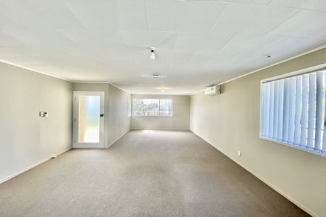 Photo of property in 37 Alabaster Drive, Papatoetoe, Auckland, 2025