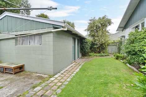 Photo of property in 2/1 Leeman Place, Redwood, Christchurch, 8051