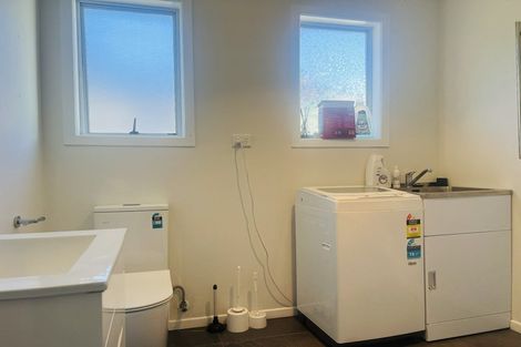 Photo of property in 61 Powrie Street, Glenfield, Auckland, 0629