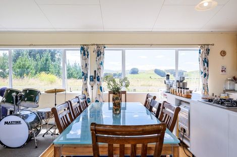 Photo of property in 18 Martin Road, Papatawa, Woodville, 4998