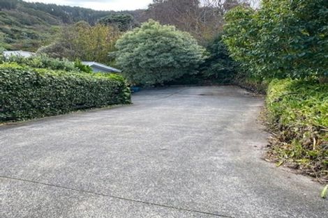 Photo of property in 27 Olivia Crescent, Tawa, Wellington, 5028