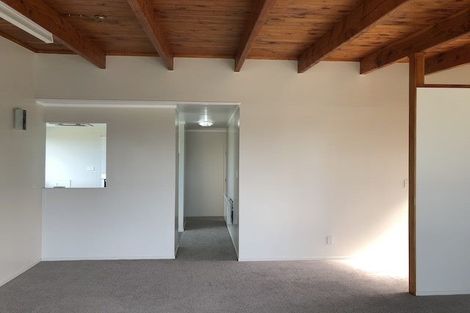 Photo of property in 1/191 Glenfield Road, Hillcrest, Auckland, 0627