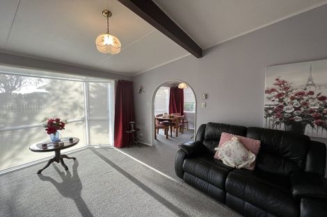 Photo of property in 38 Clifton Drive, Waitara, 4320