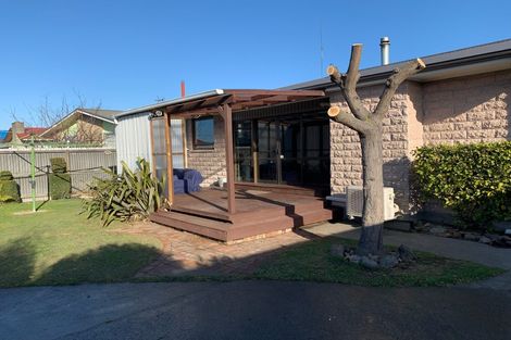 Photo of property in 12 Skerten Avenue, Hornby, Christchurch, 8042