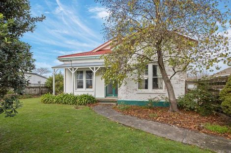 Photo of property in 624 Featherston Street, Roslyn, Palmerston North, 4414
