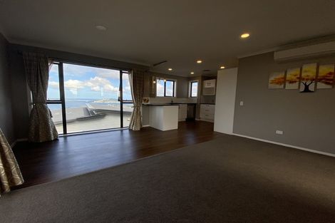 Photo of property in 85 Spenmoor Street, Newlands, Wellington, 6037