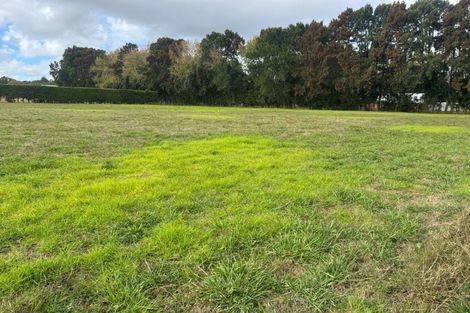 Photo of property in 42 Taupaki Road, Taupaki, 0782