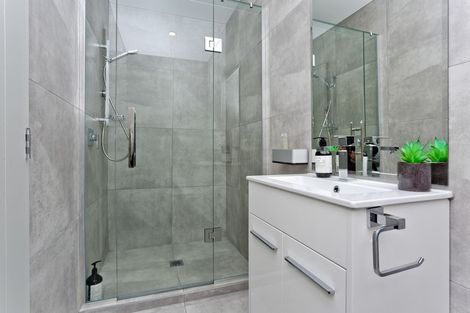 Photo of property in 115 Glenvar Road, Torbay, Auckland, 0630