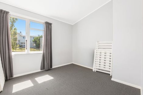 Photo of property in 78-80 Hereford Street, Cannons Creek, Porirua, 5024
