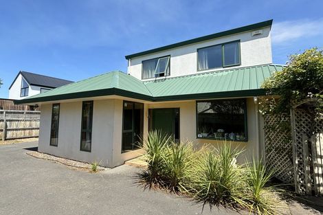 Photo of property in 136 Innes Road, St Albans, Christchurch, 8052