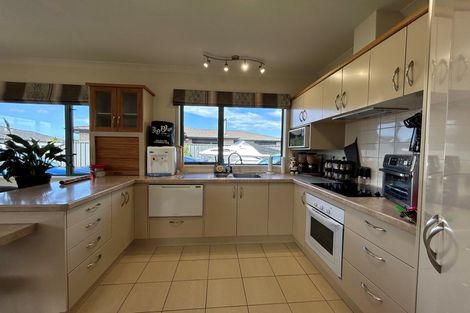 Photo of property in 10 Lewis Way, Poraiti, Napier, 4112