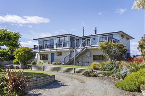 Photo of property in 17 Parry Crescent, Lake Hawea, 9382