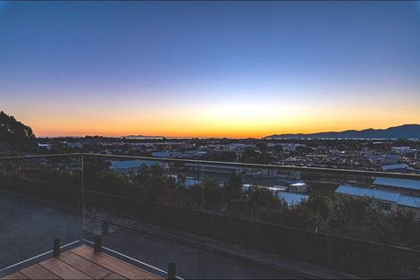 Photo of property in 37 Ruapehu Street, Paraparaumu, 5032