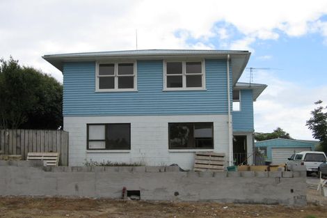 Photo of property in 8 Addison Drive, Glendene, Auckland, 0602