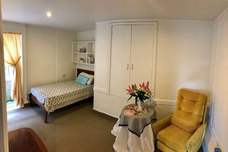 Photo of property in 2 Zion Road, Birkenhead, Auckland, 0626