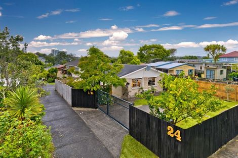 Photo of property in 1/24 Woodglen Road, Glen Eden, Auckland, 0602