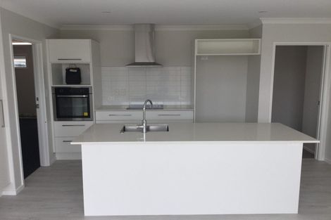 Photo of property in 5 Furlong Road, Papamoa, 3118