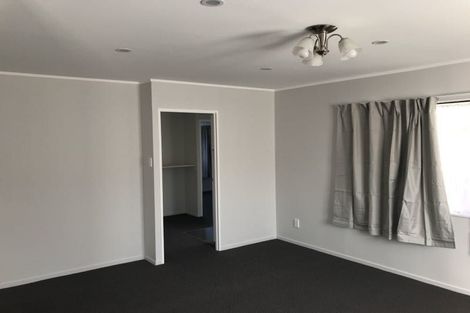 Photo of property in 23 Addison Drive, Glendene, Auckland, 0602