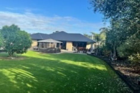 Photo of property in 39 Kendallvale Drive, Waiuku, 2123