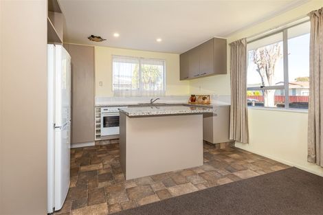 Photo of property in 8a Tamarisk Place, Parklands, Christchurch, 8083