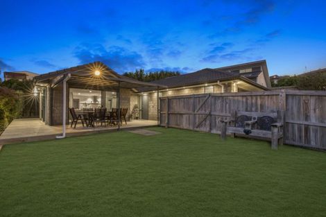 Photo of property in 12 Fendalton Place, Hatfields Beach, Orewa, 0931