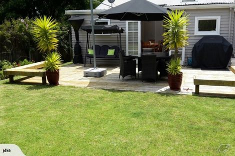 Photo of property in 76 Te Moana Road, Waikanae Beach, Waikanae, 5036