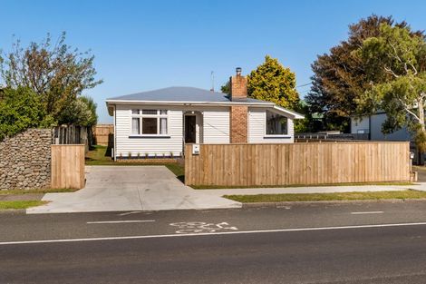 Photo of property in 164 Mangorei Road, Merrilands, New Plymouth, 4312