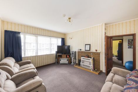 Photo of property in 77 Savage Crescent, West End, Palmerston North, 4412