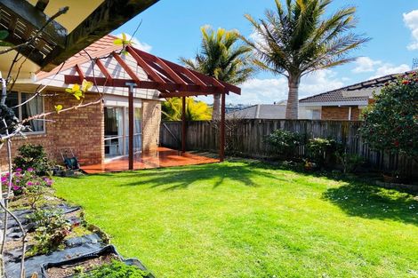 Photo of property in 1c Picasso Drive, West Harbour, Auckland, 0618