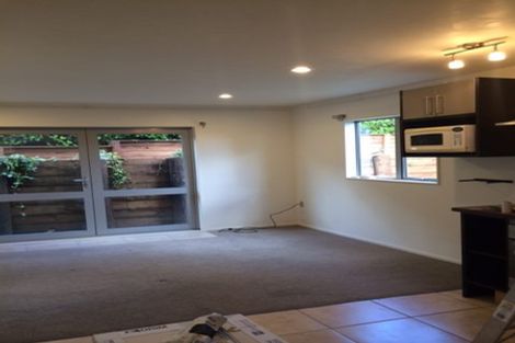 Photo of property in 8 Nor'east Drive, Northcross, Auckland, 0632