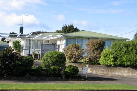 Photo of property in 35 Kent Crescent, Awapuni, Palmerston North, 4412
